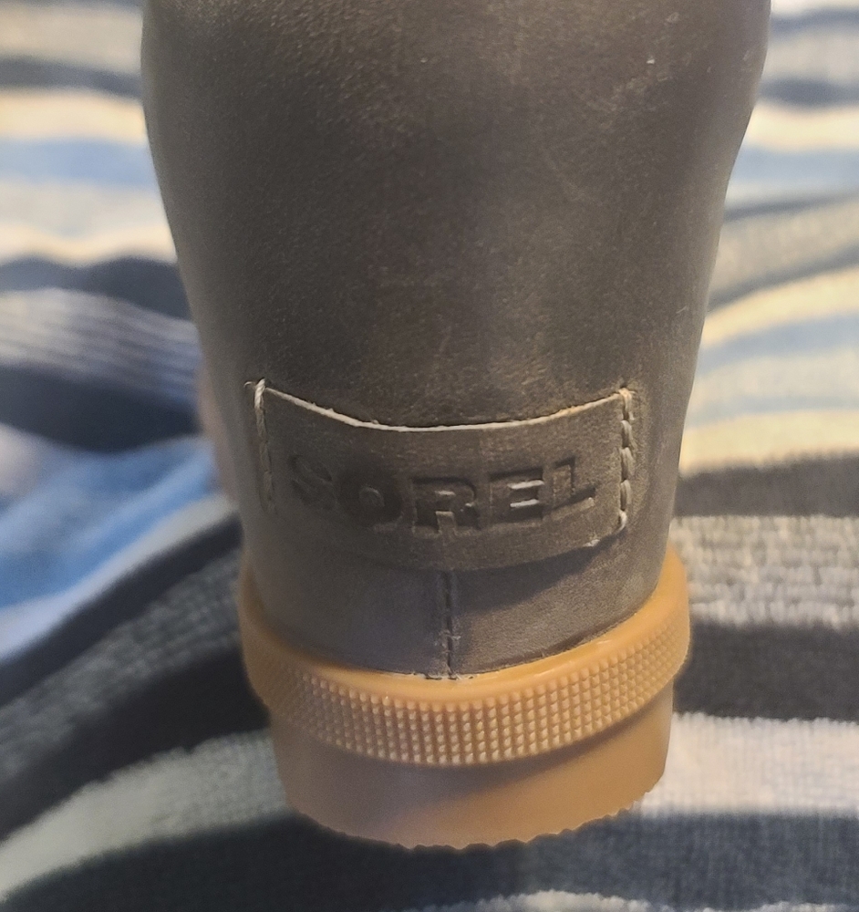 Sorel Boots - Picture 5 of 13